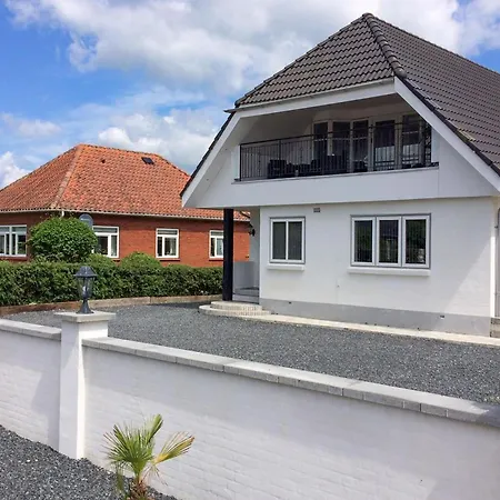 3 Bedroom Awesome Home In Bredebro Tatil Evi *