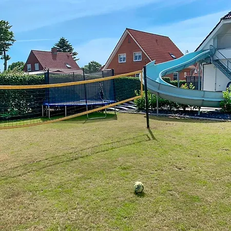 3 Bedroom Awesome Home In Bredebro *